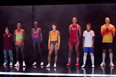 NIKE-OLYMPICS-03-jumbo.jpg NIKE-OLYMPICS-03-jumbo.jpg