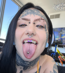 fangs.png fangs.png