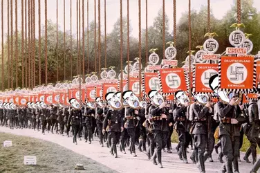 12870 - glasses hair hanging irl_background nazi rally rope soldier subvariant:chudjak_front ...webp 12870 - glasses hair hanging irl_background nazi rally rope soldier subvariant:chudjak_front ...webp
