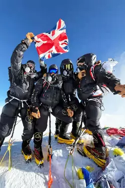 00xp-everest-drug-climbers-tvwp-superJumbo.webp 00xp-everest-drug-climbers-tvwp-superJumbo.webp