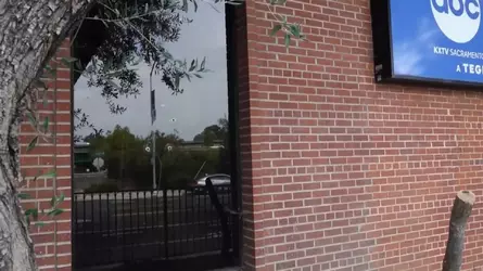 cap_youtube-ABC10-20250920-ABC10_station_struck_by_gunfire_Friday_afternoon-5iasau2DFw0.1080p...webp cap_youtube-ABC10-20250920-ABC10_station_struck_by_gunfire_Friday_afternoon-5iasau2DFw0.1080p...webp