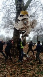 macron king big nose.jpg