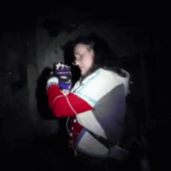 l0QmCvQaURAoF2fnwA.gif