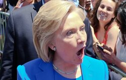 Hillary-jaw-dropped.jpg