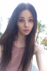 AlinaDavis.jpg