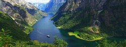 fjord01.jpg