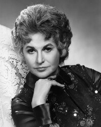 Bea-Arthur-1974.jpg