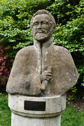 Cannizaro_Park,_Wimbledon,_The_statue_of_Emperor_Haile_Selassie.jpg