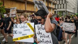 06bcf5f7-8d11-4e8c-8b01-27bdf0759421-061020_detroit_protest_2.jpg