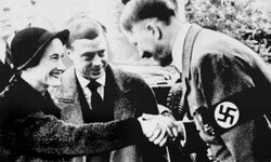 Queen-Nazi-salute-child-009.jpg