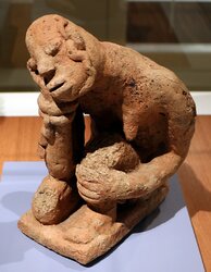 800px-Mali,_jenne,_figura_incurvata,_xv-xviii_secolo.jpg
