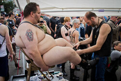 800px-Folsom_Street_Fair_(6403048617).jpg
