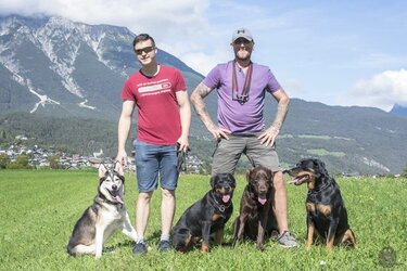 cm_dogtrainer.jpg