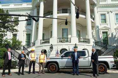 truck trump 4.jpeg