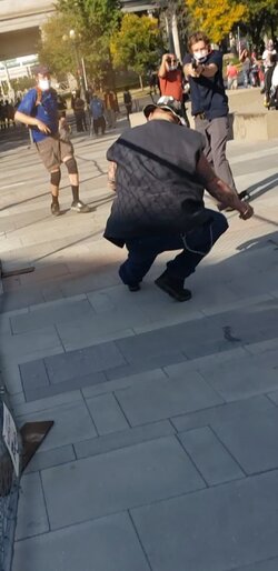 EkQFQuAUYAAtCiK.jpg