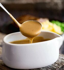 Easy-Homemade-Brown-Gravy-without-drippings copy.jpg