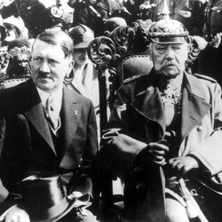 Hitler Hindenberg Tannenberg 1933.jpg