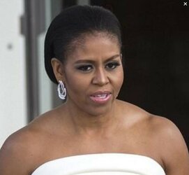 mich obama shoulders.jpg