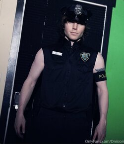dumpcop.jpg