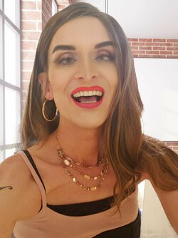 amyashlyn3 twitter trans wtf 02.jpg