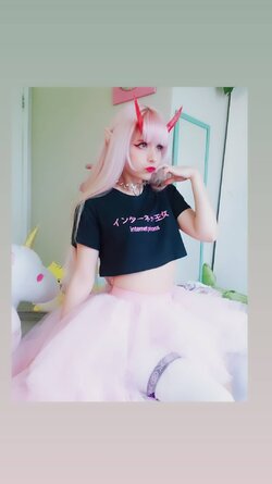 internetprincess1-141532862_414126493374851_7403162597087732679_n.jpg