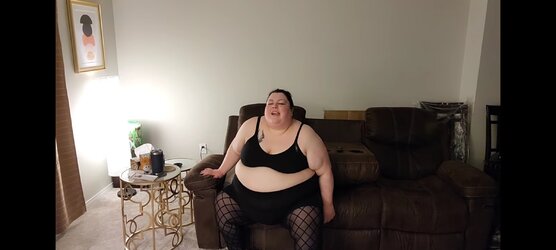 Screenshot_20210208-182932_YouTube.jpg
