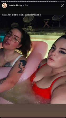 tesspeesinthepool2.png