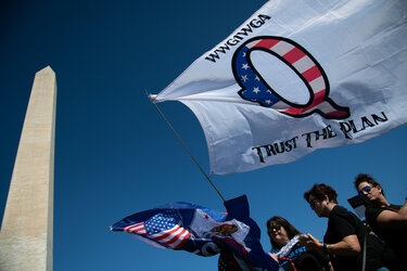 qanon-trump-coronavirus-washington-protest-2020-10-03T161329Z_335163194_MT1SIPA000Q1R2HR_RTRMA...jpg