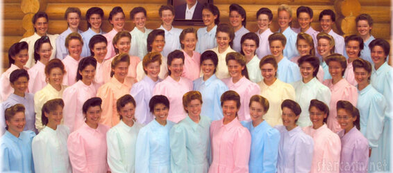 Warren_Jeffs_50_wives_photo.jpg