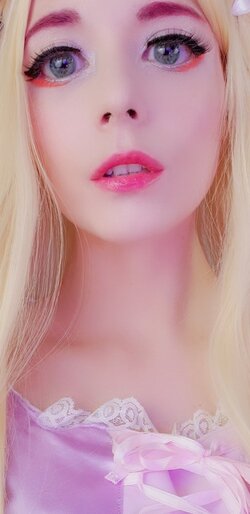 rapunzel eye eyes lashes eyelash.jpg