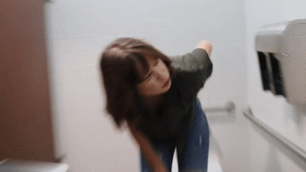 anisa jomha piss onlyfans 1.gif