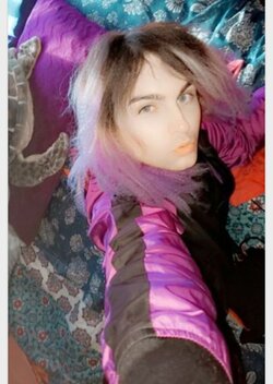 Screenshot_20210402-225147_MeetMe.jpg