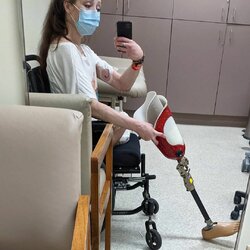 bionicleg.jpg