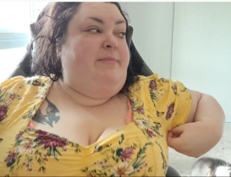 yellow dress.png