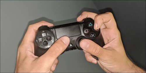 PS4.jpg