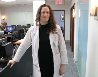 Zil Goldstein 2.jpg