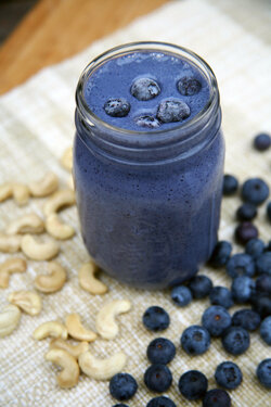 ebcf50475b5531af_blueberry-cheesecake-smoothie-vegan.xxxlarge_2x.jpg