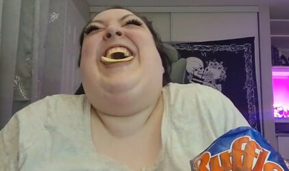 Screenshot_20211021-215442_YouTube.jpg