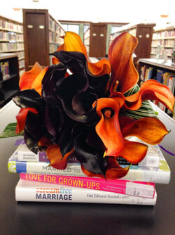 booklovers-library-wedding-on-offbeat-bride-2.jpg booklovers-library-wedding-on-offbeat-bride-2.jpg