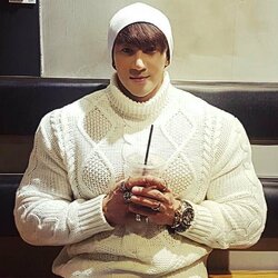 musculuar asian.jpg