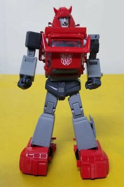 1636055958-masterpiece-cliffjumper-2-0.jpg