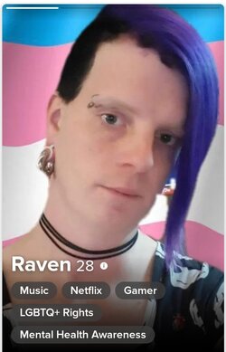 Screenshot_20211115-090301_Tinder.jpg