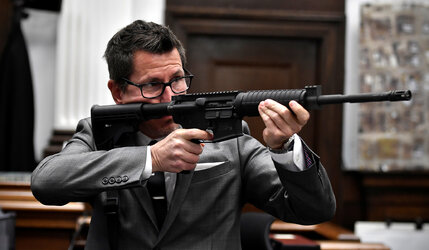 Rittenhouse-Trial-Thomas-Bingers-AR-15-Mishandling.jpg
