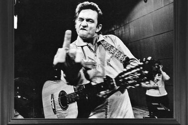 Johnny-cash-middle-finger-FI-793x526.jpg