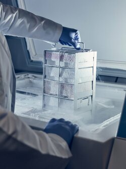 time-heroes-mrna-scientists-2021_03.jpg