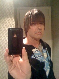 emo-dad-22891-1257438303-107.jpg