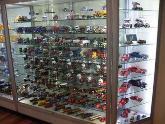 Custom Display Case for Model Vehicles.jpg