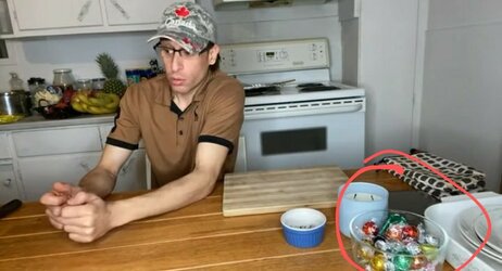 Screenshot_20220101-065523_YouTube~3.jpg