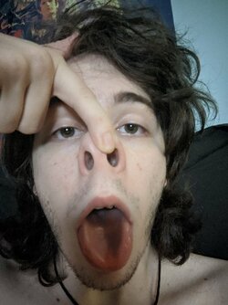 E7KlOZ5VgAEIPY5.jpg