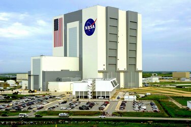 VAB_exterior_and_LCC.jpg
